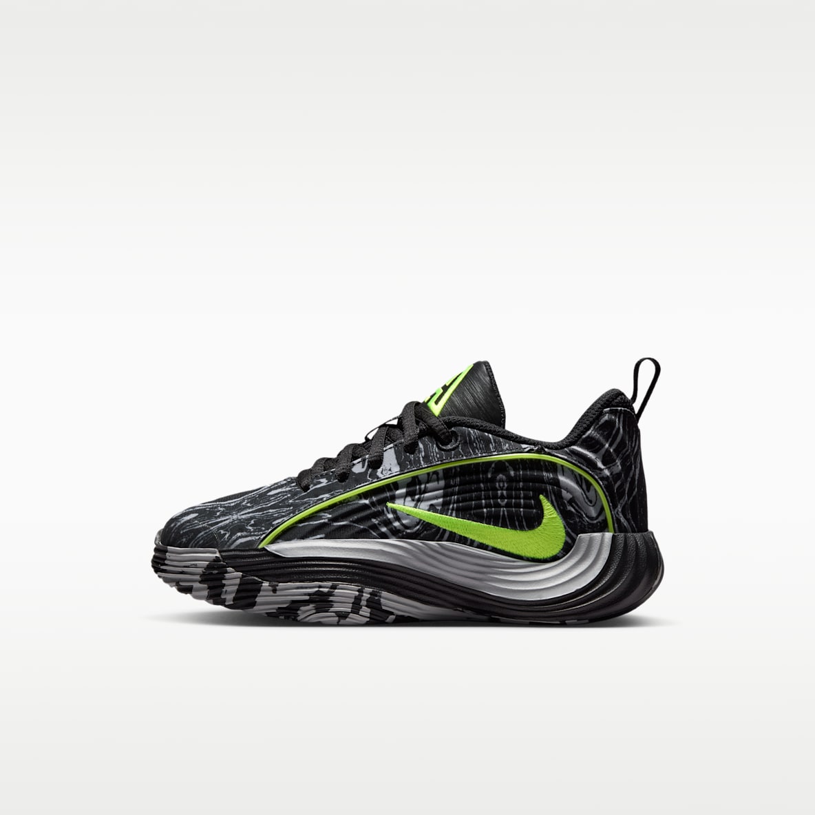 Basketball Shoes. Nike CA